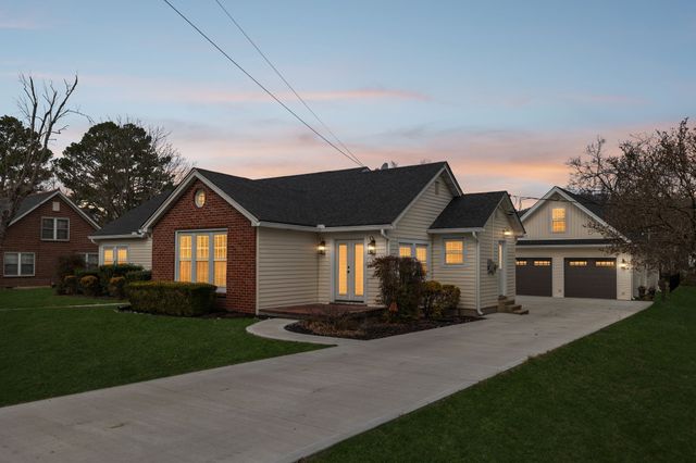 225 Jackson Ave, Carthage, TN 37030