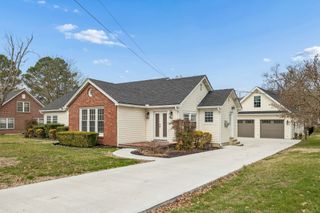 225 Jackson Ave, Carthage, TN 37030