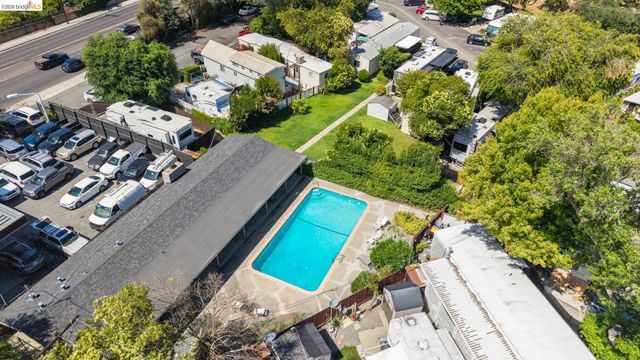 2050 Monument 8, Pleasant Hill, CA 94523