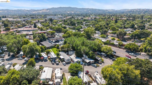 2050 Monument 8, Pleasant Hill, CA 94523
