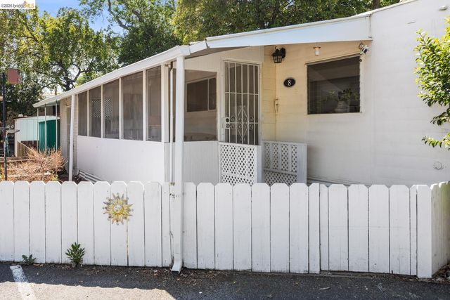 2050 Monument 8, Pleasant Hill, CA 94523
