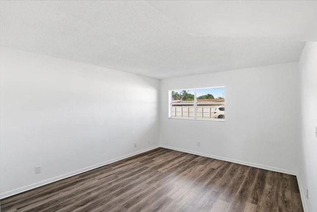 4161 NW 26th St 105, Lauderhill, FL 33313