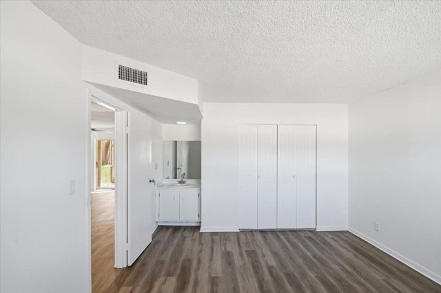 4161 NW 26th St 105, Lauderhill, FL 33313