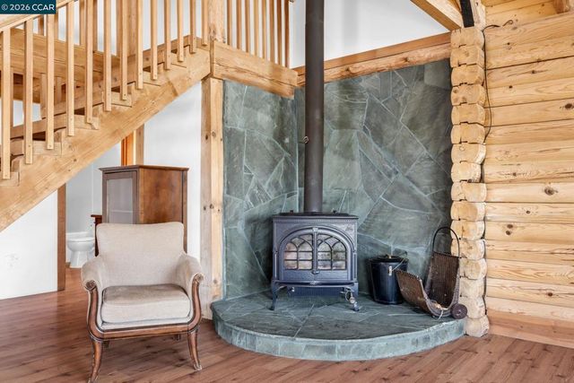 530 Leon Way, Clayton, CA 94517