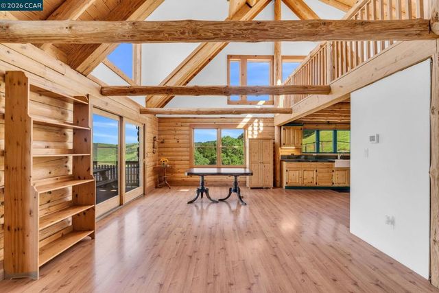 530 Leon Way, Clayton, CA 94517