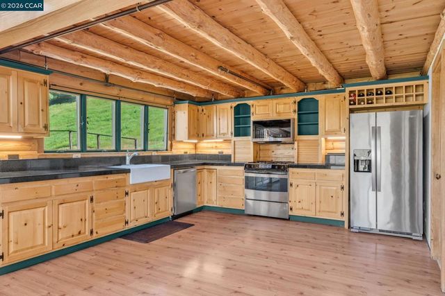 530 Leon Way, Clayton, CA 94517