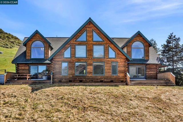 530 Leon Way, Clayton, CA 94517