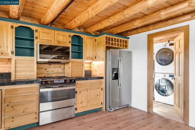 530 Leon Way, Clayton, CA 94517