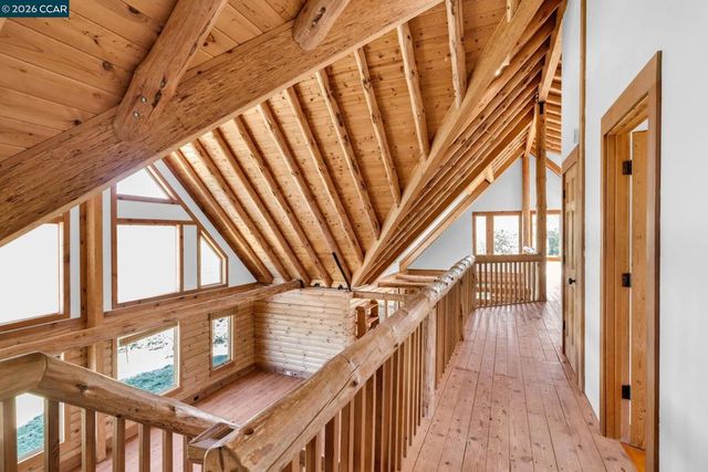 530 Leon Way, Clayton, CA 94517