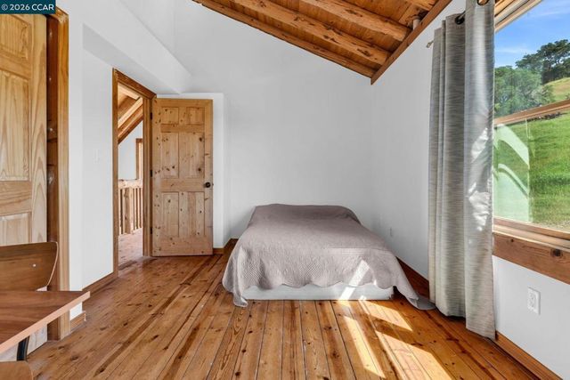 530 Leon Way, Clayton, CA 94517