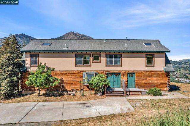 530 Leon Way, Clayton, CA 94517