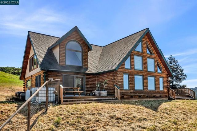 530 Leon Way, Clayton, CA 94517