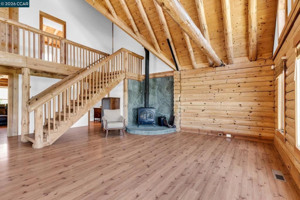 Image 9 of property listing at 530 Leon Way, Clayton, CA 94517