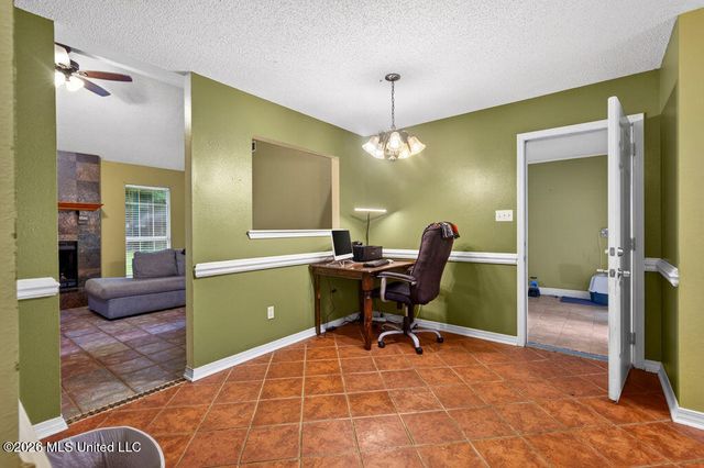 2625 Beachview Drive, Ocean Springs, MS 39564