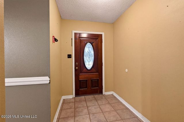 2625 Beachview Drive, Ocean Springs, MS 39564