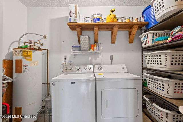 2625 Beachview Drive, Ocean Springs, MS 39564