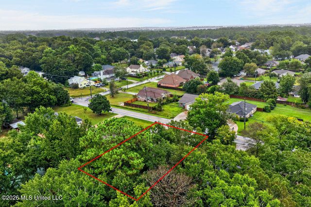 2625 Beachview Drive, Ocean Springs, MS 39564