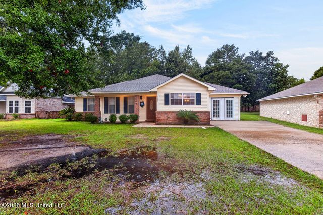 2625 Beachview Drive, Ocean Springs, MS 39564