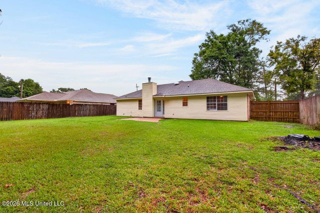 2625 Beachview Drive, Ocean Springs, MS 39564