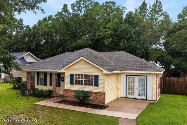 2625 Beachview Drive, Ocean Springs, MS 39564