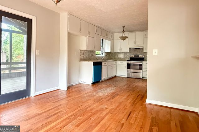 2592 Deerfield Circle SW, Marietta, GA 30064