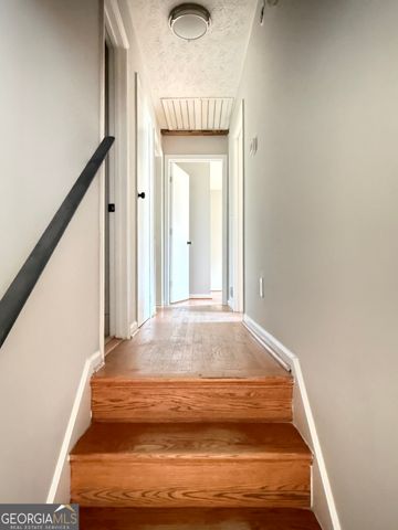 2592 Deerfield Circle SW, Marietta, GA 30064