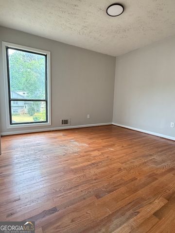 2592 Deerfield Circle SW, Marietta, GA 30064