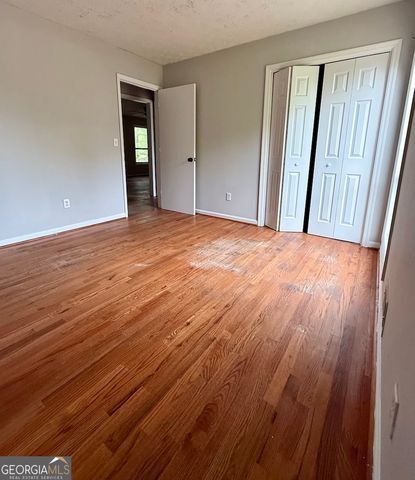 2592 Deerfield Circle SW, Marietta, GA 30064