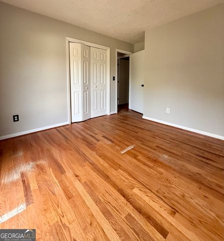 2592 Deerfield Circle SW, Marietta, GA 30064