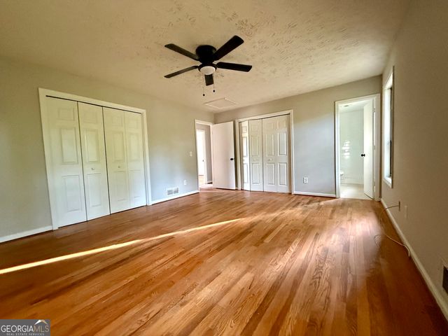 2592 Deerfield Circle SW, Marietta, GA 30064