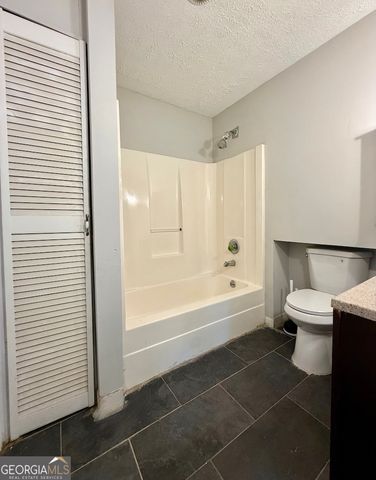 2592 Deerfield Circle SW, Marietta, GA 30064