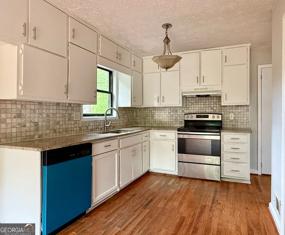 2592 Deerfield Circle SW, Marietta, GA 30064