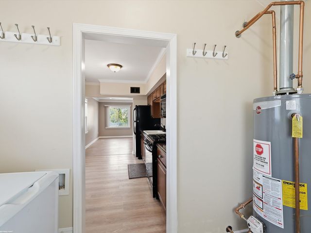27320 Lawnwood Street, Roseville, MI 48066