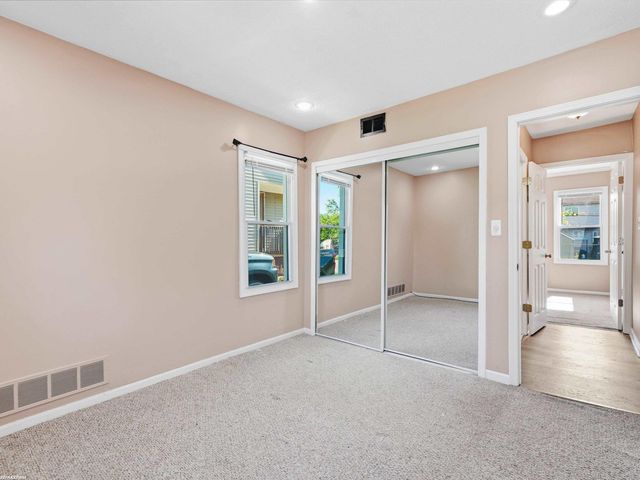 27320 Lawnwood Street, Roseville, MI 48066