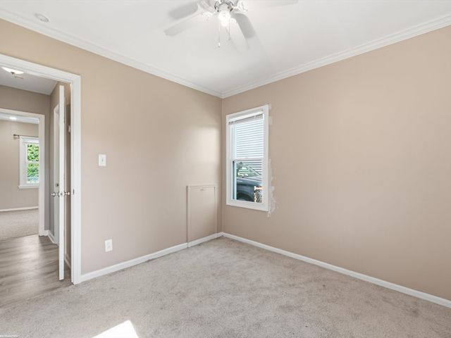 27320 Lawnwood Street, Roseville, MI 48066