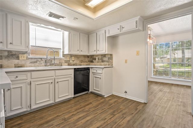 15015 Gladebrook Drive, Houston, TX 77068