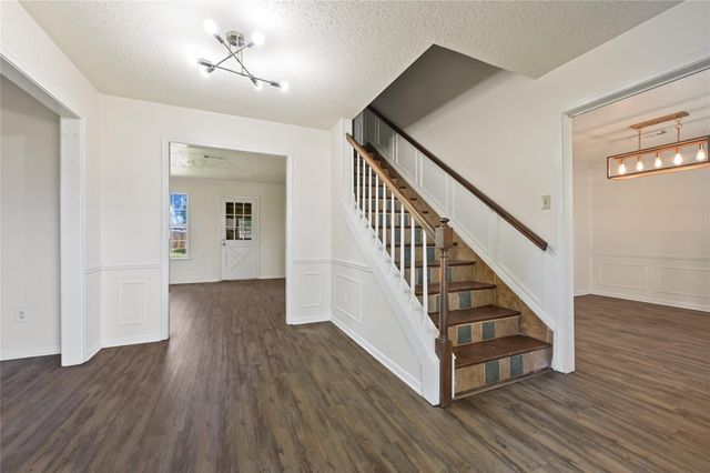 15015 Gladebrook Drive, Houston, TX 77068