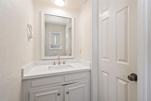 15015 Gladebrook Drive, Houston, TX 77068