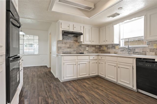 15015 Gladebrook Drive, Houston, TX 77068