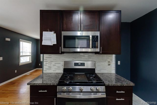 4137 Duplex Avenue, Lincoln Park, MI 48146