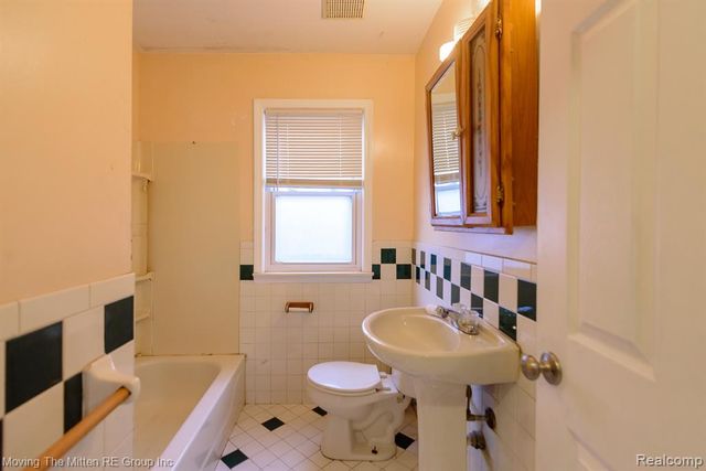 4137 Duplex Avenue, Lincoln Park, MI 48146