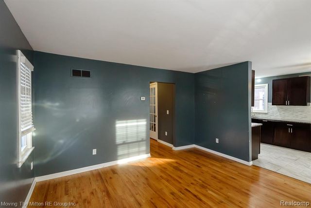 4137 Duplex Avenue, Lincoln Park, MI 48146