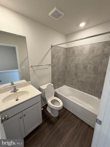 18 IRONWOOD CT, Kearneysville, WV 25430