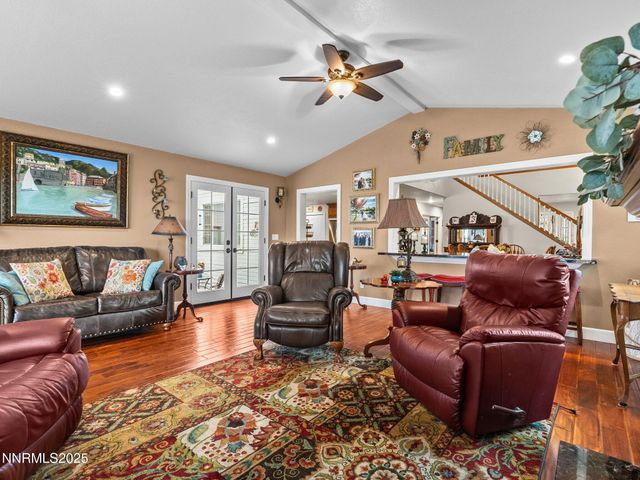 801 Larson Lane, Coleville, CA 96107