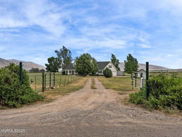 801 Larson Lane, Coleville, CA 96107