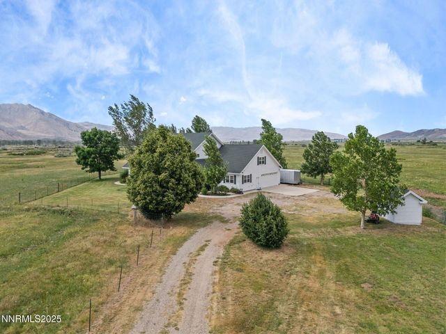 801 Larson Lane, Coleville, CA 96107