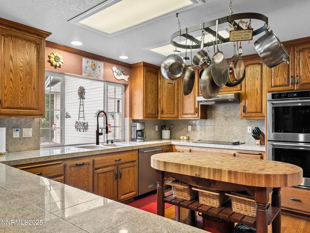 801 Larson Lane, Coleville, CA 96107