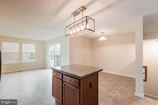 48 CARNEGIE LINKS DR, Martinsburg, WV 25405