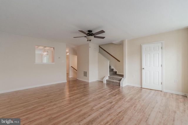 48 CARNEGIE LINKS DR, Martinsburg, WV 25405