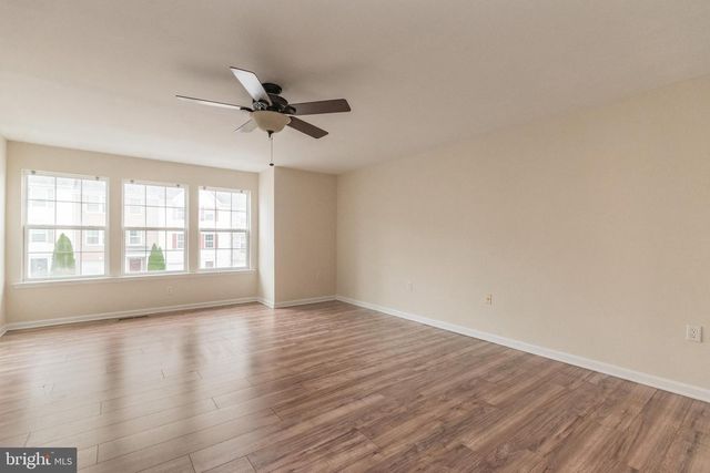 48 CARNEGIE LINKS DR, Martinsburg, WV 25405